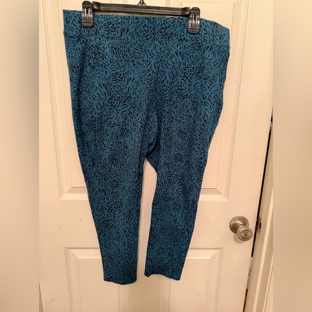 Torrid Blue and Black Patterned Leggings